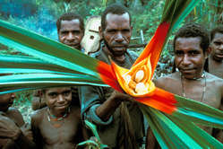 Yali men, Papua
