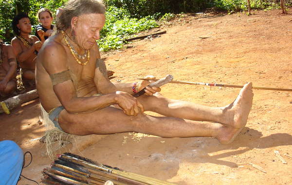 Konibu en su hogar en la Amazonia.