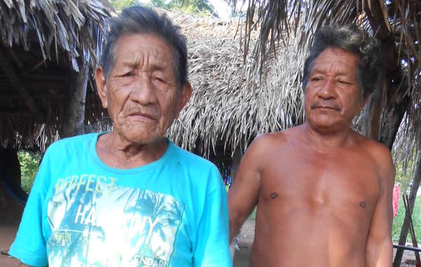 José Dias Guajajara (à droite) est l'un des hommes guajajara tués à la fin de l'année 2016.