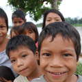 Kichwa kinderen uit een dorp dat vlakbij het project van Repsol ligt.  &copy; Survival