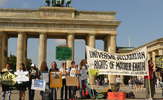 Berlin-protest3_thumb