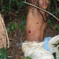 Hombre tupinambá disparado por la policía, Brasil 2008 &copy; <span class="caps">CIMI</span>