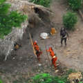Indígenas no contactados en Brasil, vistos desde el aire, mayo 2008. &copy; Gleison Miranda//<span class="caps">FUNAI</span>
