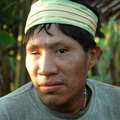 Un Murunahua récemment contacté, Rio Curanja, Pérou. &copy; David Hill/Survival