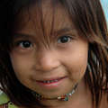 Enfant yaminahua, rivière Yurua, Pérou &copy; David Hill/Survival