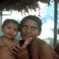 Tumá and Tupá Matis dans la vallée du Javari, Brésil &copy; © Fiona Watson/Survival