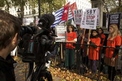 Protesters held banners reading ‘SBY-stop killing Papuans’, and ‘Cameron stop funding Indonesian death squads’.