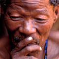 Anciano bosquimano, Botsuana.  © 2004 Stephen Corry/Survival