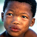 Niño bosquimano, CKGR, Botsuana 2004.  © 2004 Stephen Corry/Survival