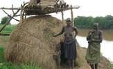 Kwegu-and-mun-by-river_thumb