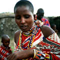 Des Maasai lors de la ‘manyatta’ culturelle de la Réserve maasai de Mara, Kenya. &copy; Gianalberto Zanoletti/Survival