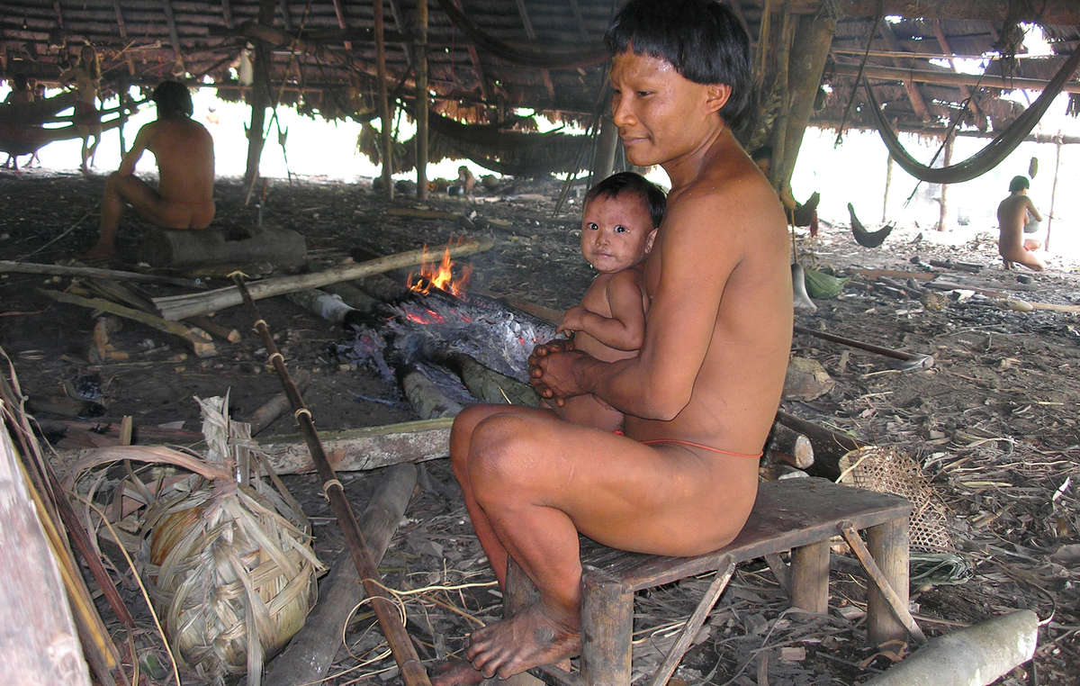Les Suruwaha sont une tribu isolée très vulnérable aux maladies du monde extérieur.