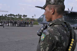 Brasil ha desplegado, finalmente, una gran operación en terreno para expulsar a los invasores del territorio awá.
