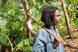 Dongria Kondh man, Niyamgiri, Orissa