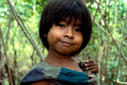 Bambina Awá-Guajá, Maranhão, Brasile. Giugno 1992.