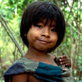 Niña awá-guajá, Maranhão, Brasil, junio 1992.
 &copy; Fiona Watson/Survival