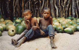 Bots-mol-ld-boys-in-melon-store-molapo_bulletin_band