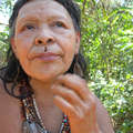 Bugapia, een Akuntsu-vrouw (de vrouw van Konibu), in de Braziliaanse deelstaat Rondônia. &copy; Fiona Watson/Survival