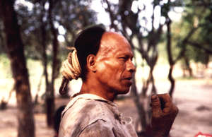 Parojnai es uno de los muchos ayoreos que murieron a causa de una enfermedad como consecuencia del contacto con foráneos.