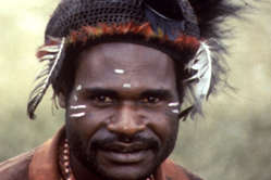 Un homme moni, Papouasie