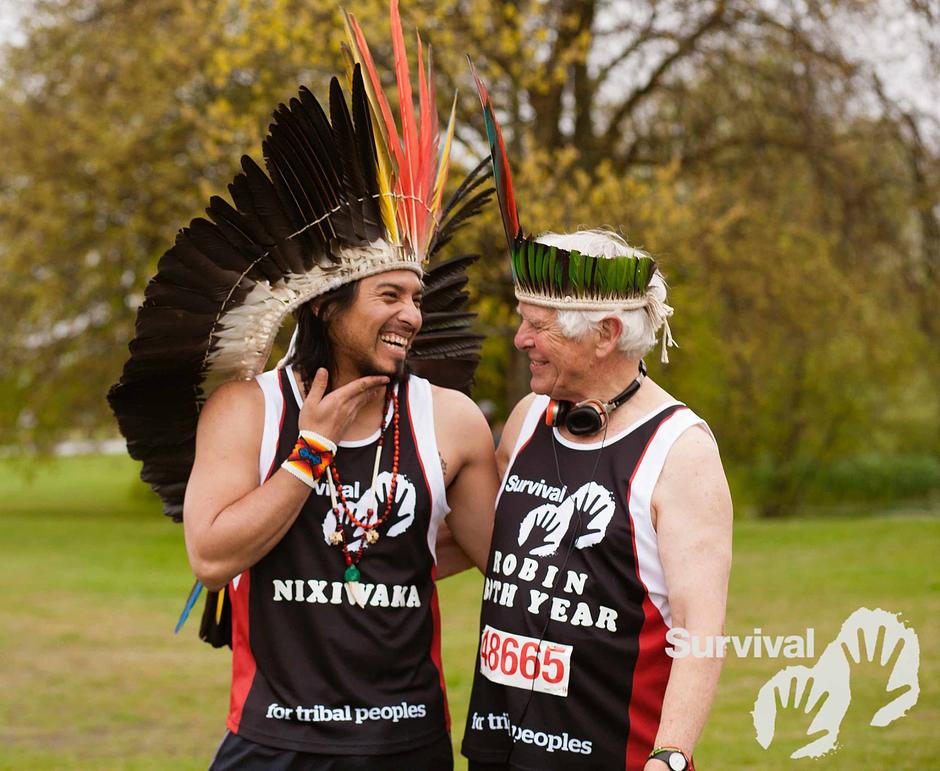 Nixiwaka and Survival President Robin Hanbury-Tenison after completing the 2015 London Marathon. Nixiwaka was the first Amazon Indian to compete in the London Marathon, raising vital awareness for tribal peoples.