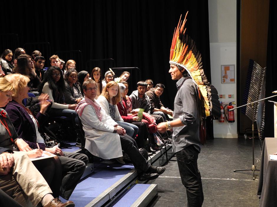 Nixiwaka meets Luton Six Form College. 