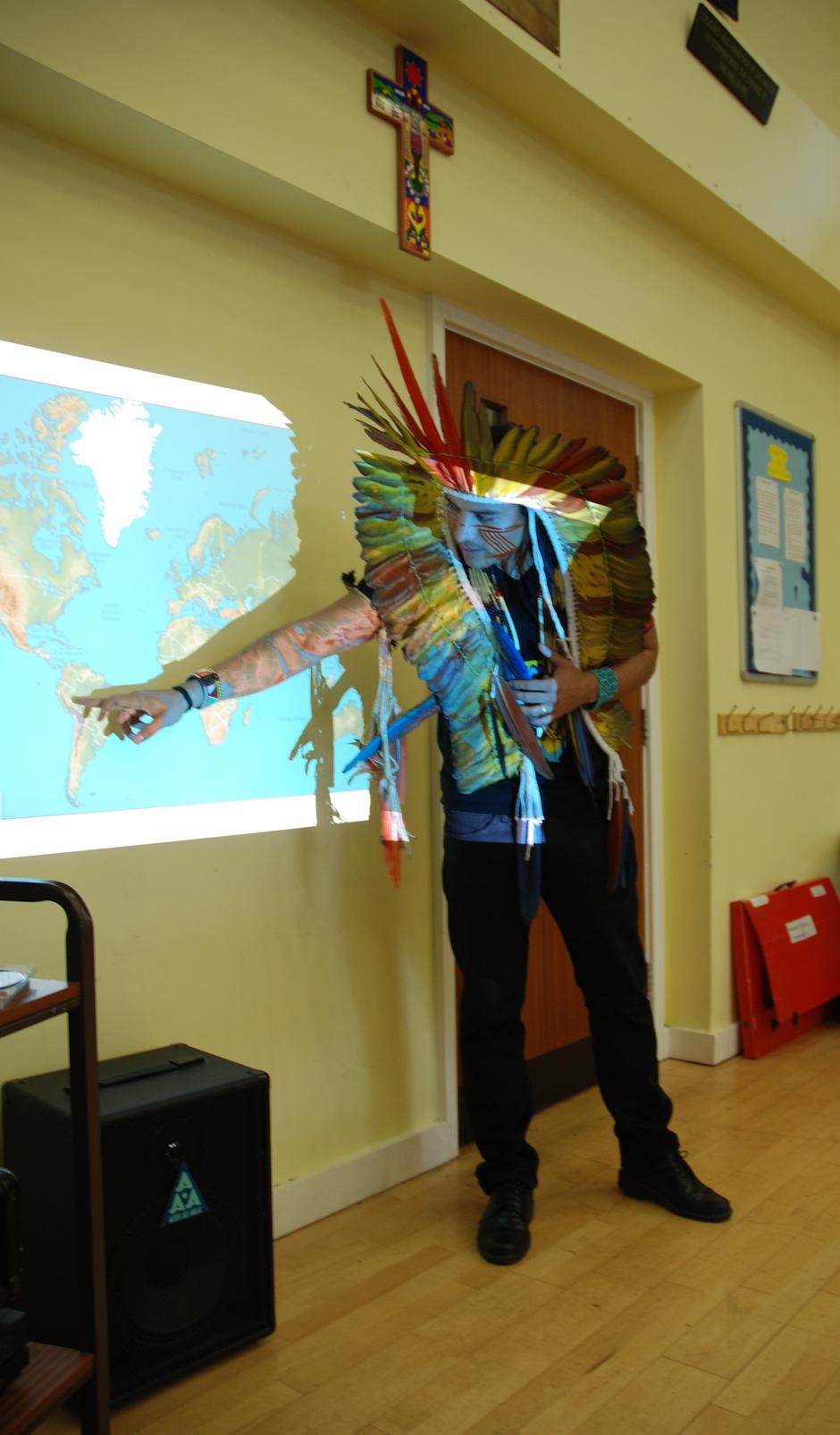Nixiwaka teaching at Ann Cam Church of England Primary School, Gloucestershire.  