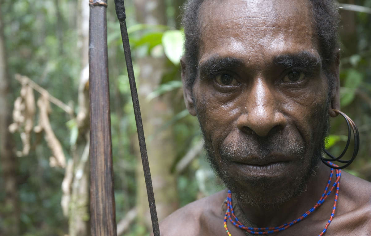 Indonesien, das seit 1963 West-Papua besetzt und die indigene Bevölkerung unterdrückt, ist Ehrengast der ITB Berlin 2013.