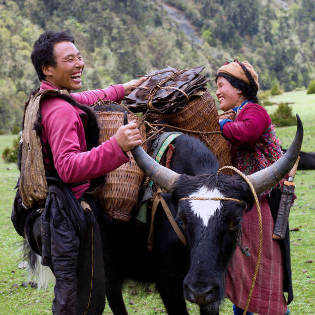 Brokpas, Bután, 2015.

"Compra el calendario _We, the people_ y abre una ventana a la diversidad humana cada mes":http://tienda.survival.es/collections/calendario-y-tarjetas/products/calendario-2017.