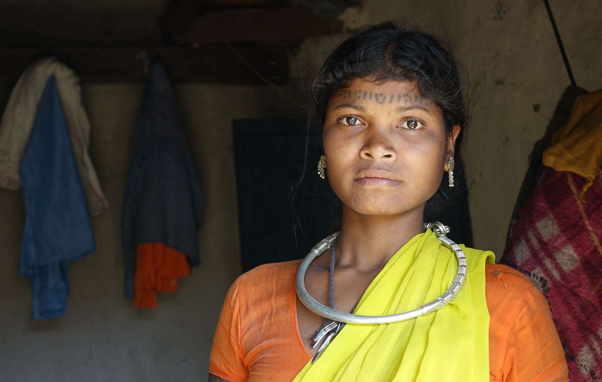 Une femme baiga expulsée de Kanha. Après l’expulsion, les Baiga n’ont pas pu trouver de terres convenables et vivent maintenant dans des conditions misérables.