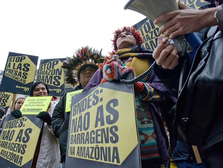 Amazon Indians protest in London as judge blocks Brazil dam