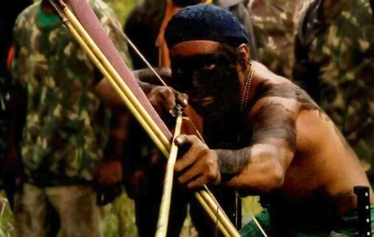 Die Wächter Amazoniens vom indigenen Volk der Guajajara: „Wir überwachen das Gebiet, finden Holzfäller, zerstören ihre Ausrüstung und schicken sie weg. Wir haben viele Holzfäller aufgehalten. Es funktioniert.“