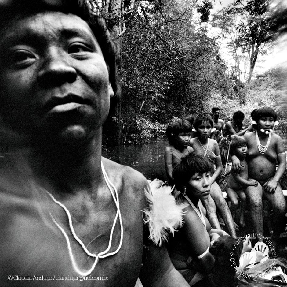 Yanomami, Brasile. Calendario 2019 di Survival, luglio. 

La fotografa Claudia Andujar è stata tra i fondatori della vittoriosa campagna per i diritti territoriali degli Yanomami (CCPY). Survival ha lavorato per garantire che le voci degli Yanomami arrivassero in tutto il mondo. Dopo vent'anni, la campagna ha avuto successo: oggi il territorio yanomami è l’area di foresta pluviale sotto controllo dei popoli indigeni più grande al mondo. 