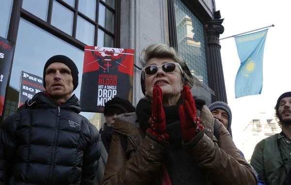 Oscar winning actor Julie Christie joins Survival protesters outside Brazils Embassy in London, calling on Bolsonaro to stop Brazils genocide.