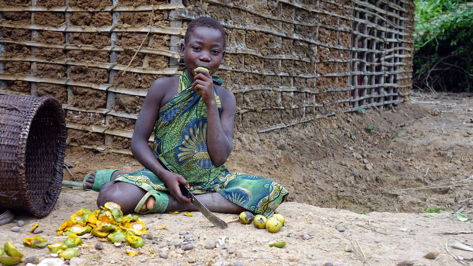 Bayaka-Mädchen, Republik Kongo, 2018.