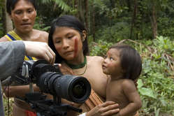 Los realizadores tienen la responsabilidad de presentar a los pueblos indígenas con imparcialidad.