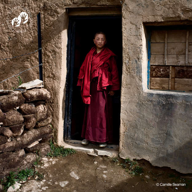 Ragazzo tibetano, Tibet, 2007 - Questa foto è stata scattata da Camille Seaman, di padre Nativo Americano e madre Afroamericana. “Non credo che il valore di una civiltà si misuri nell’altezza dei suoi edifici, ma piuttosto nel modo in cui il suo popolo ha imparato a relazionarsi con l’ambiente e con gli altri uomini." Sun Bear, Chippewa, USA.