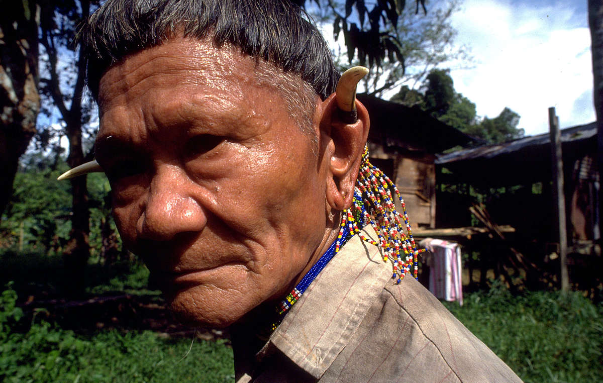 Penan man, Sarawak, Borneo, Malaysia.