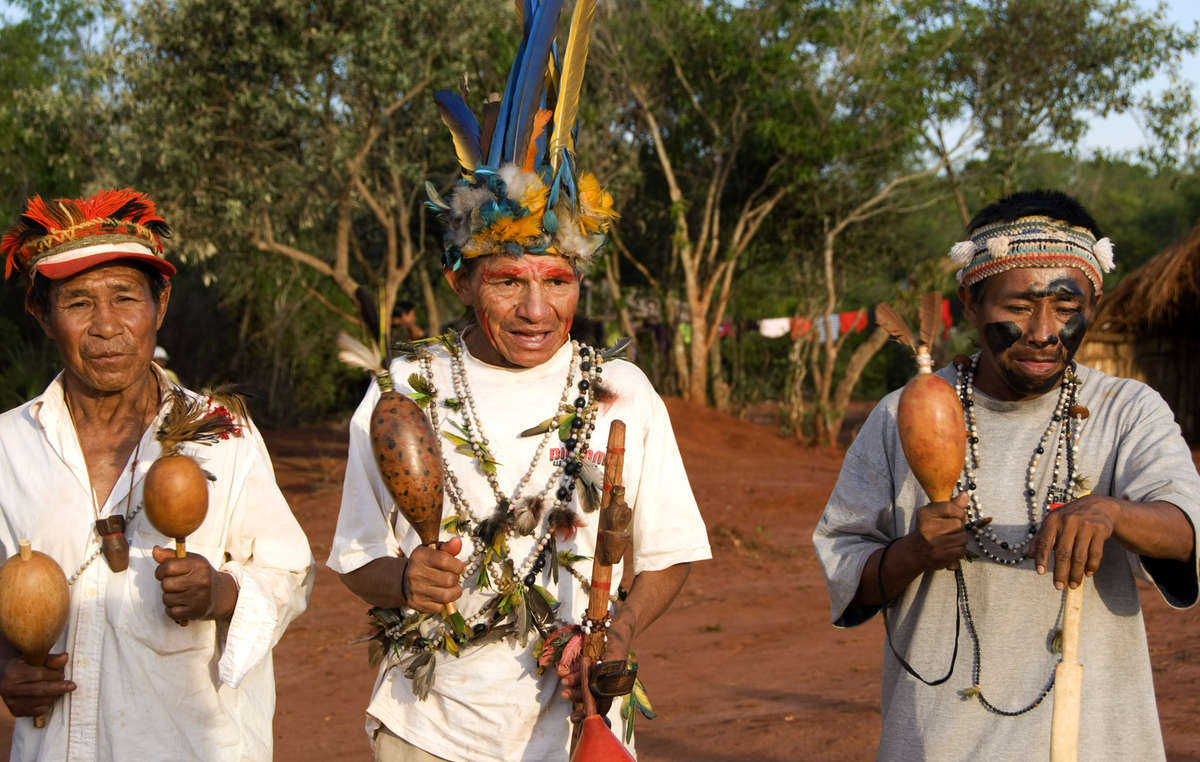 Les Indiens guarani soumettent leurs revendications à la ...