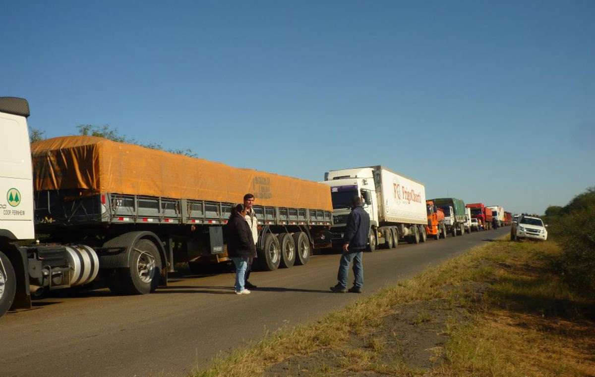 Ayoreo blocking Pan-American Highway to protest land invasion