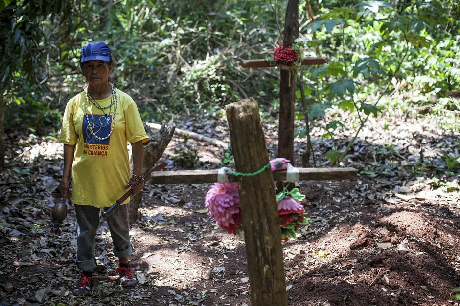 _They were my three warriors_, says Damiana, of her sons who were killed on the road. 

The location of their graves was a factor in Damiana's decision to carry out the _retomada_.  

_We decided to return to the land where three of our children are buried_, she said. 

