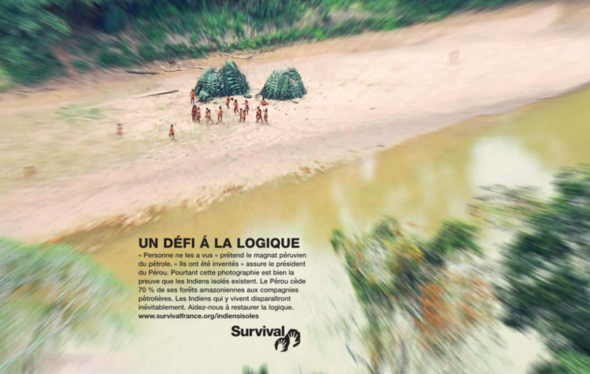Survival lance une campagne mondiale de publicité en faveur des Indiens isolés du Pérou.