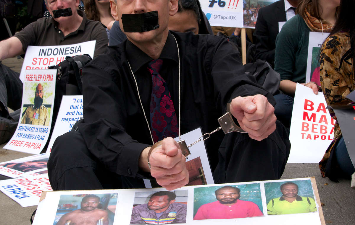 Menschenrechtsaktivist Peter Tatchell nahm heute an dem Protest in London teil.
