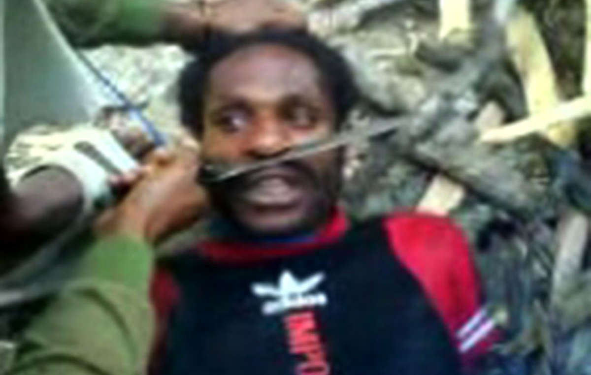 Die neuesten Enthüllungen folgen einem Video von der Folter von zwei Papua Männern durch indonesische Soldaten.