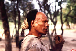 Parojnai, um homem Ayoreo que morreu de tuberculose como resultado de contato com invasores.