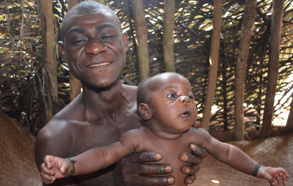 Research has suggested that 'Pygmy' fathers form exceptionally close bonds with their children